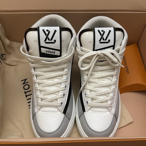 LOUIS VUITTON CHARLIE SNEAKERS - Picture 4 of 5